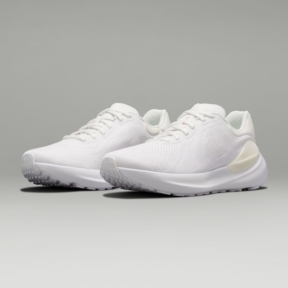 Lululemon Men’s Beyondfeel Running Shoe - Picture 2 of 12